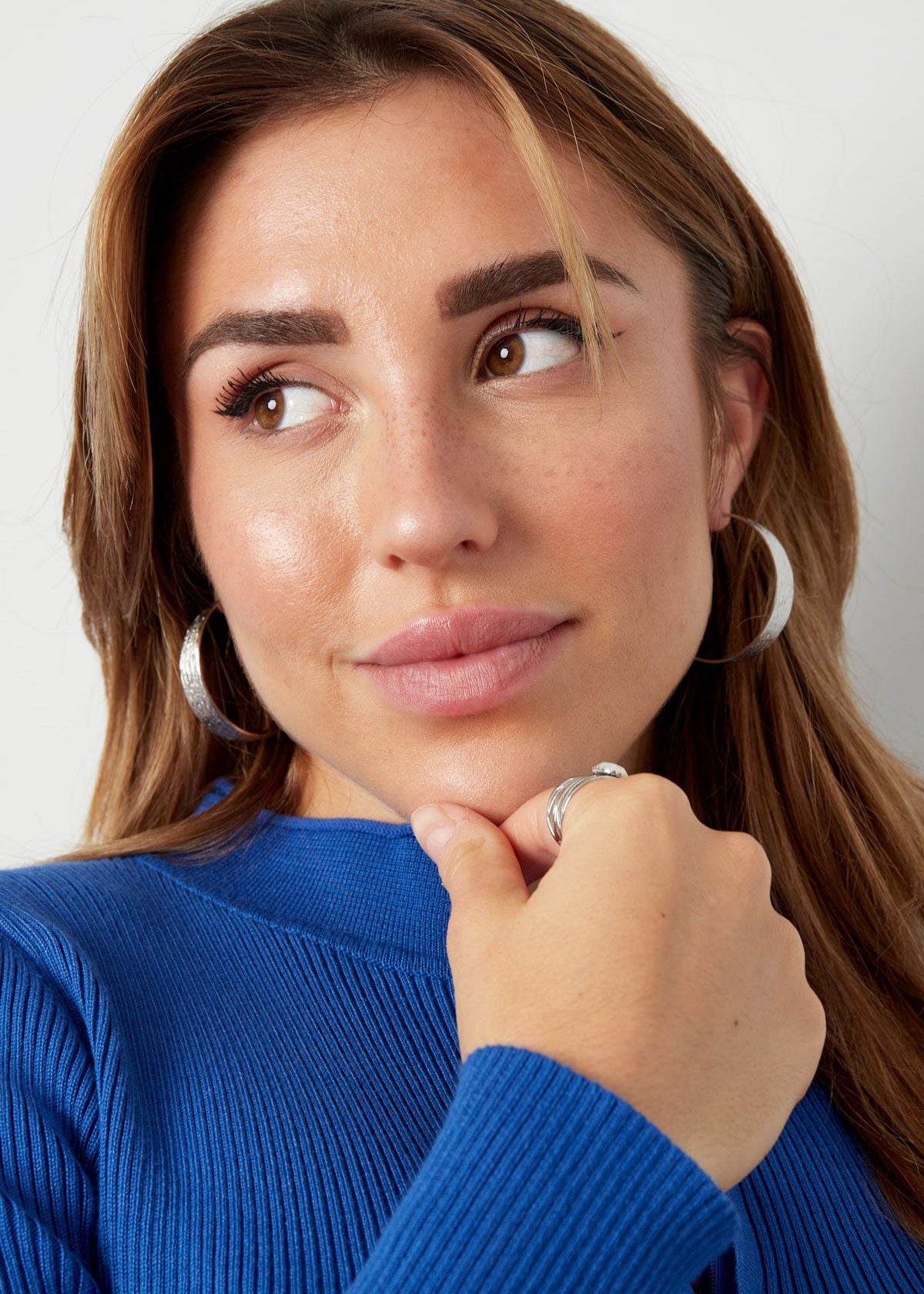 Half Round Eyrnalokkar