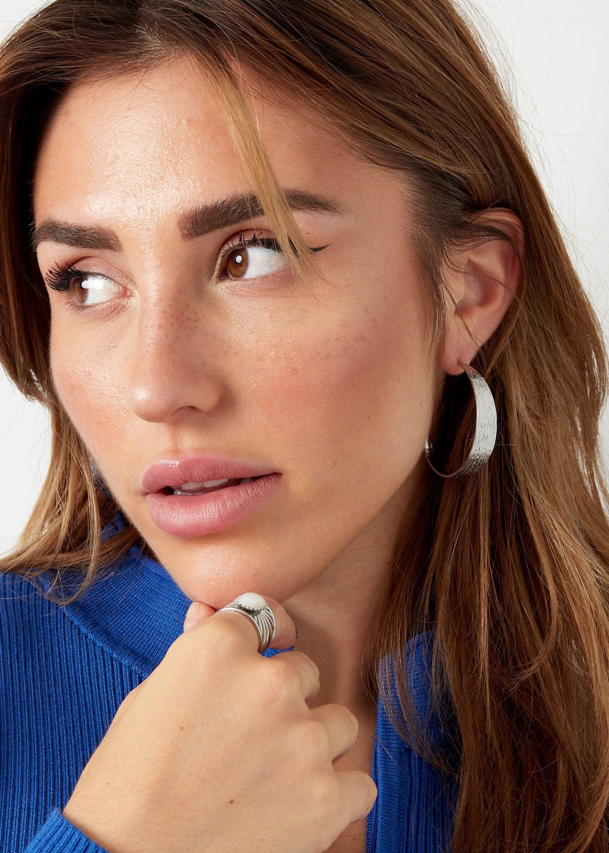 Half Round Eyrnalokkar