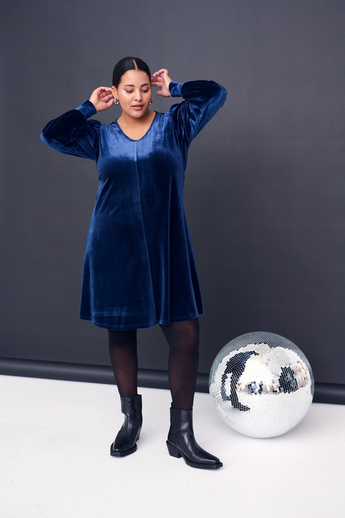 Hellen Velúr Kjóll