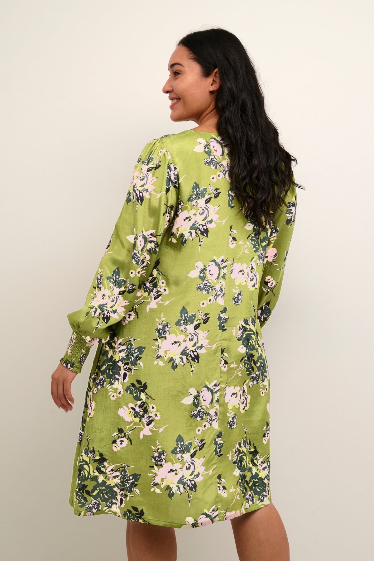 Green Stencil Kjóll