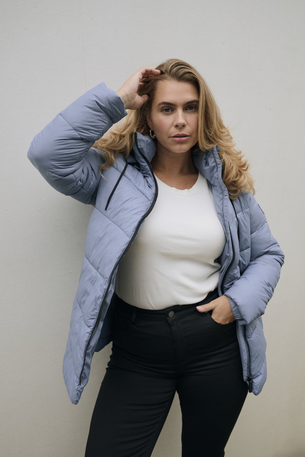 Susanna Stutt Úlpa