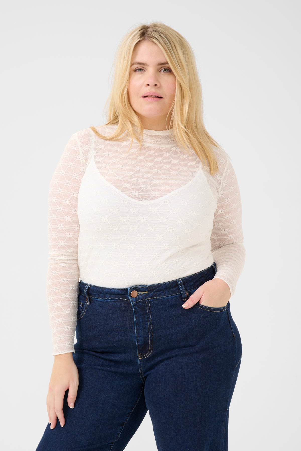 Bella Blúndu Toppur