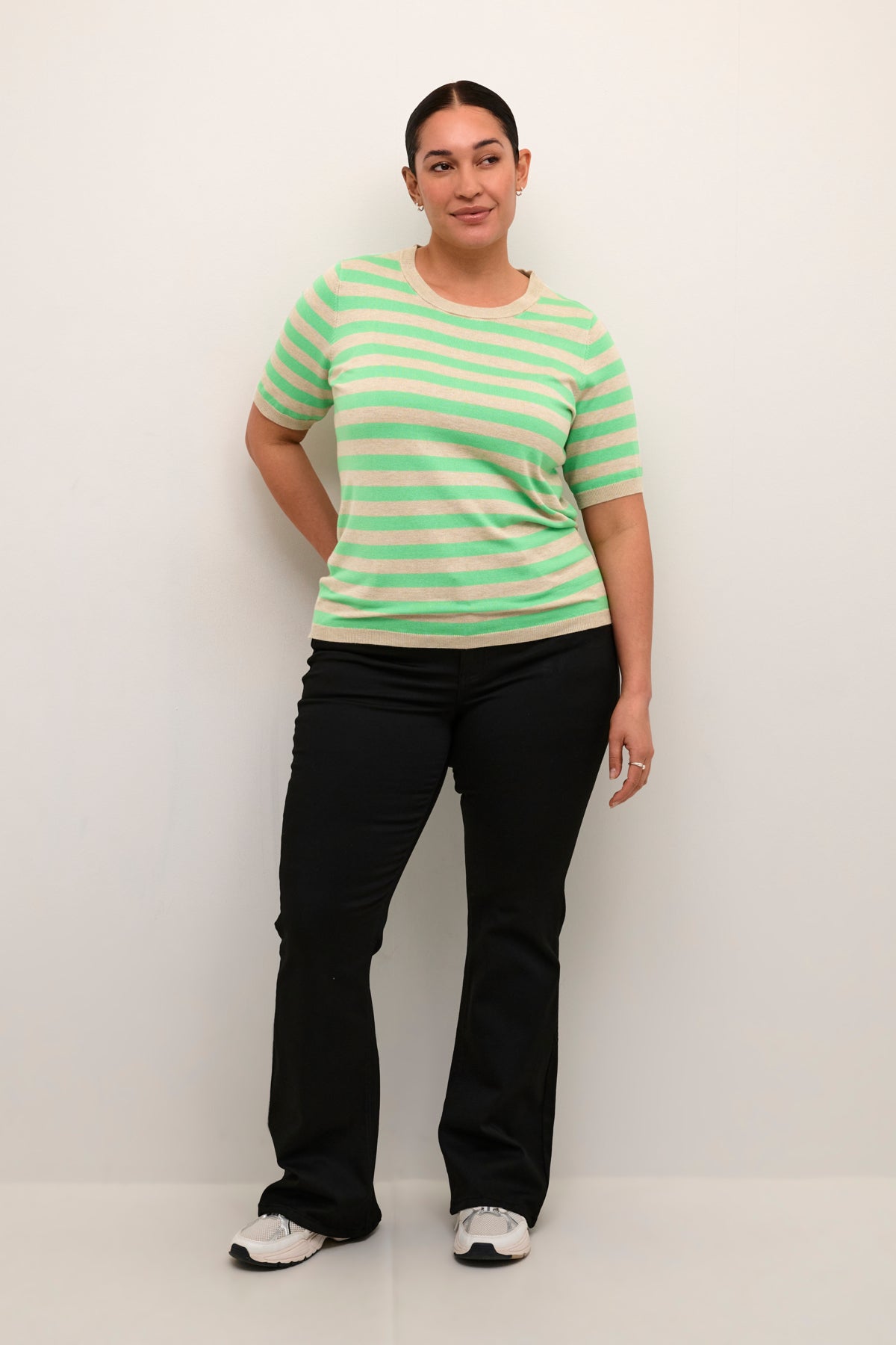 Lizzy Green Stutterma Peysa