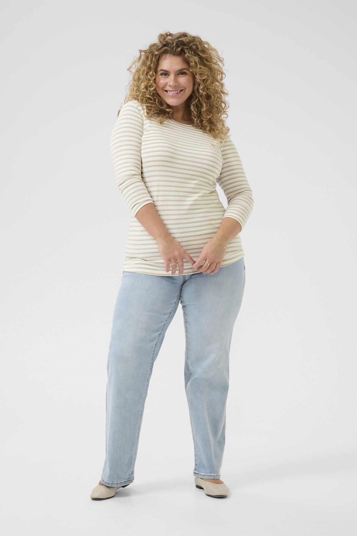 Lia Kvarterma Toppur