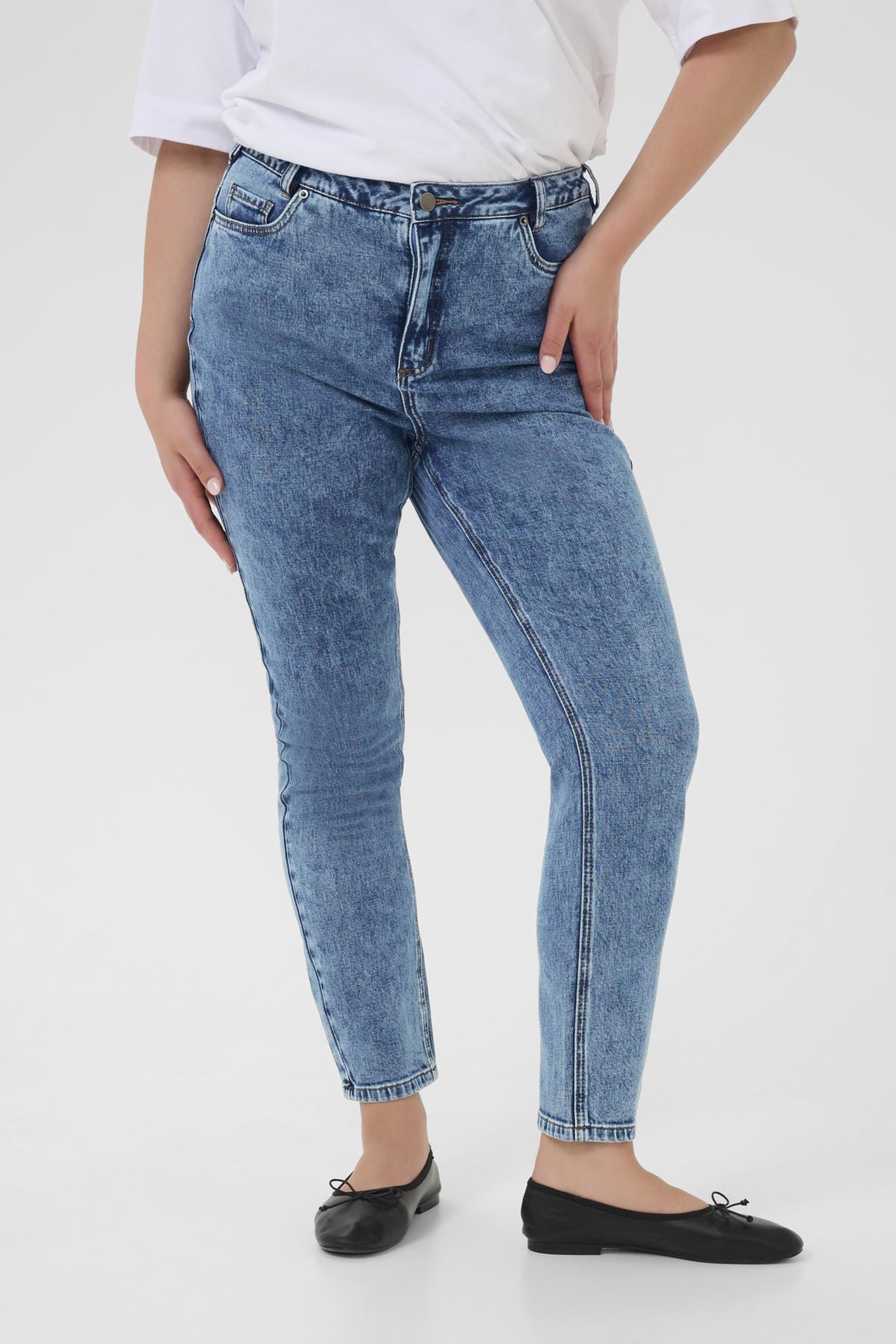 Elona Slim Jeans