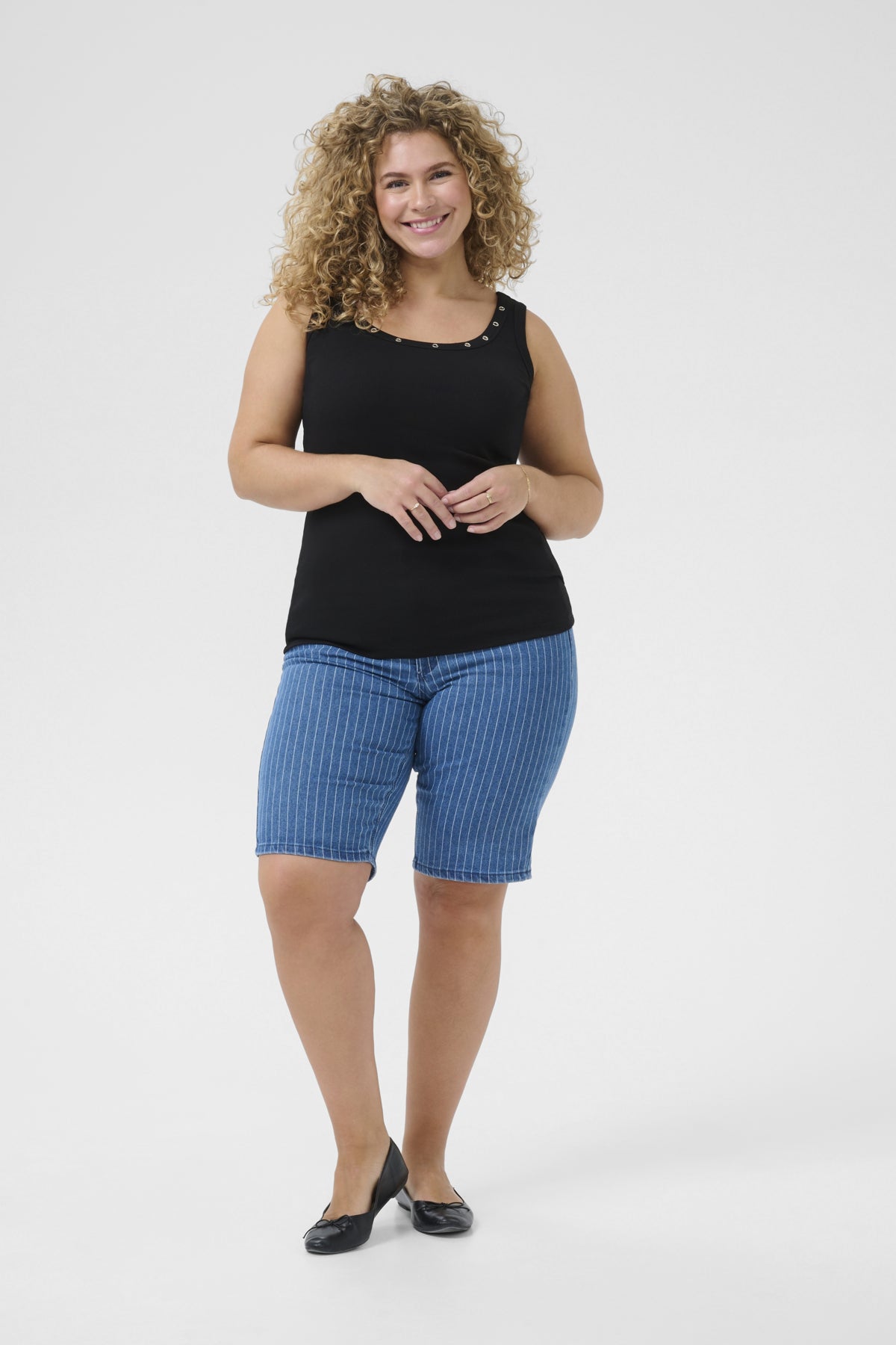 Carina Eyelets Hlýrabolur