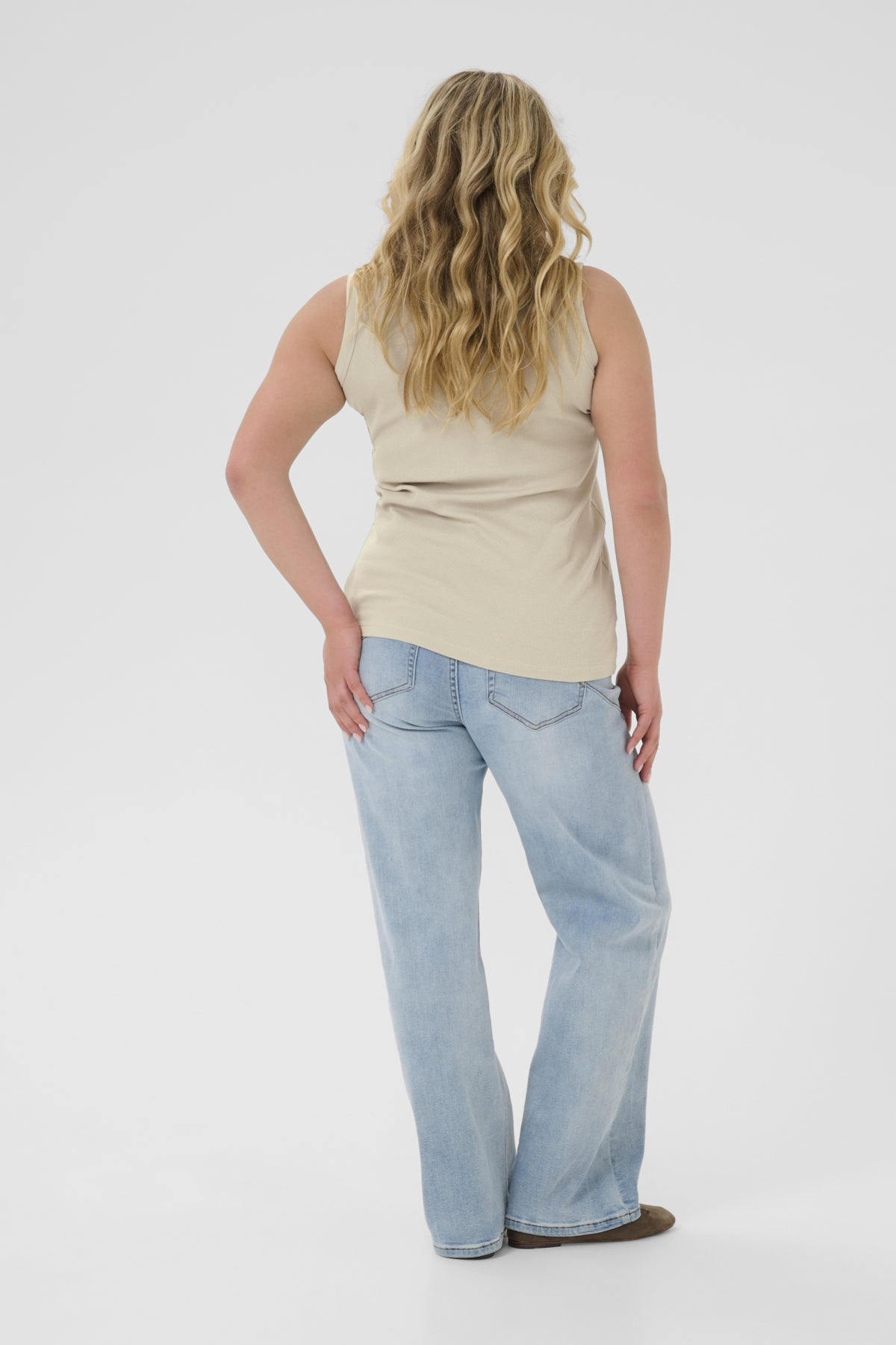 Carina Eyelets Hlýrabolur