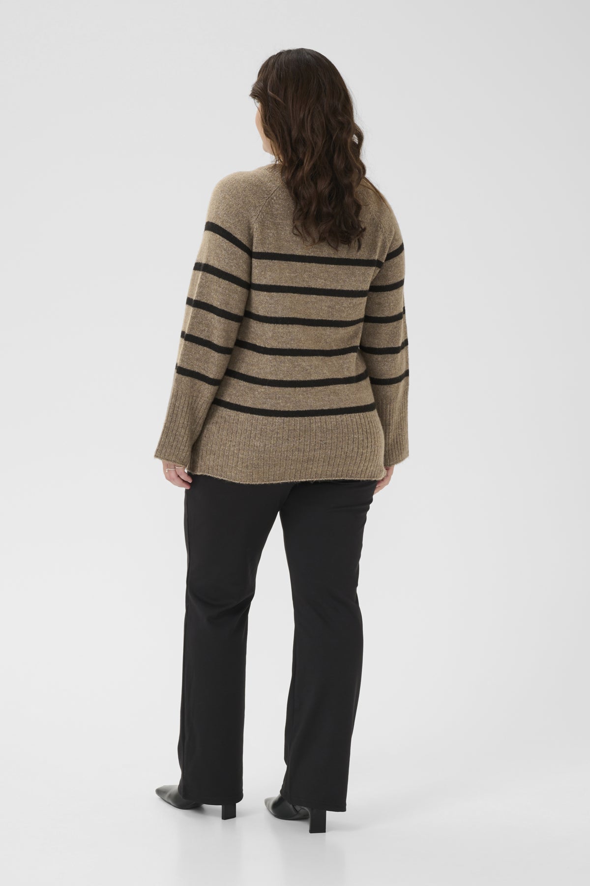 Erina Stripe Peysa