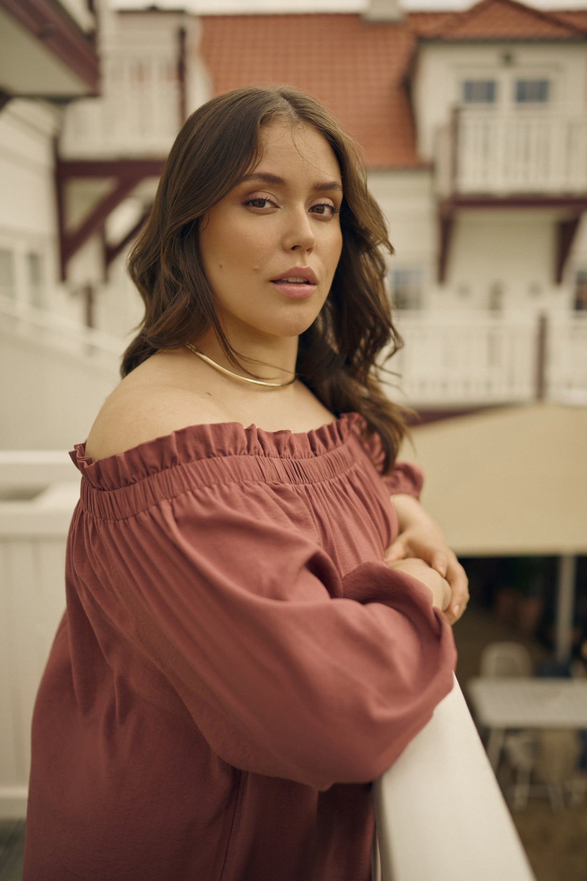 Neela Offshoulder Toppur