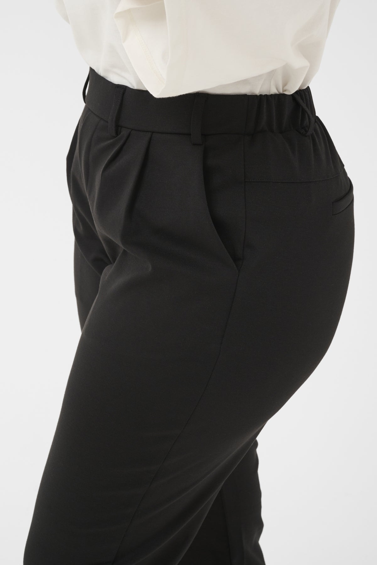 Jenna Capri Buxur