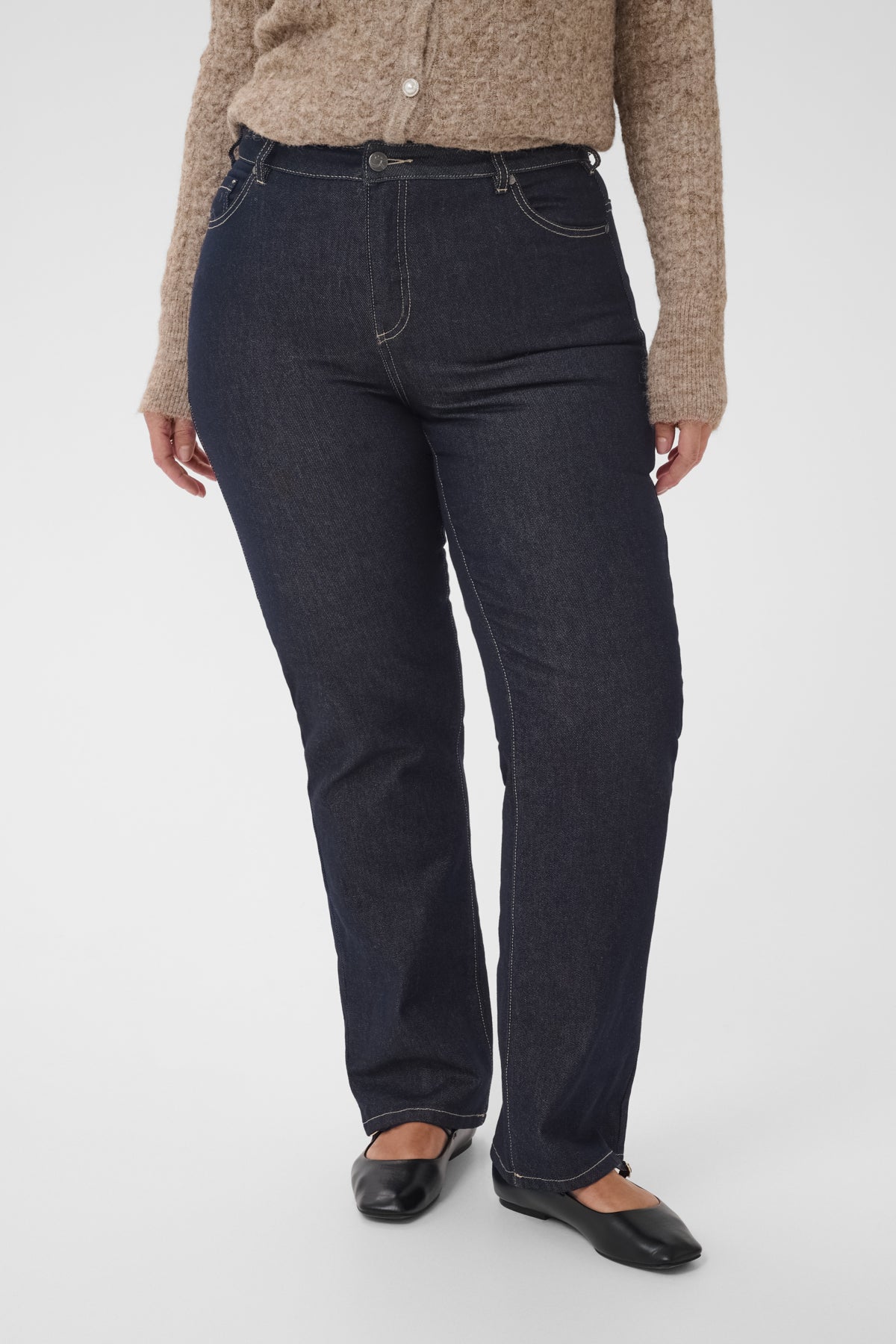 Flora Straight Jeans