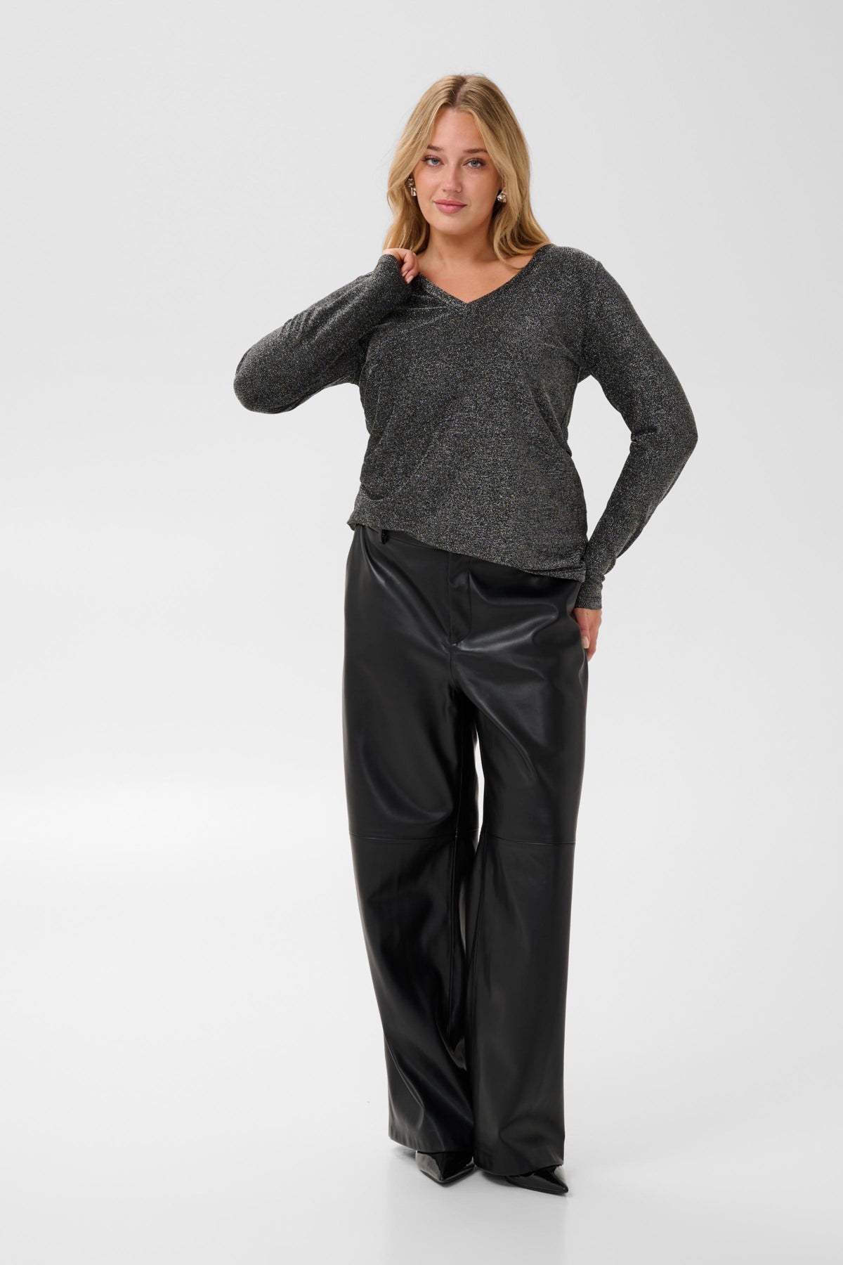 Rebeccy V-neck Toppur
