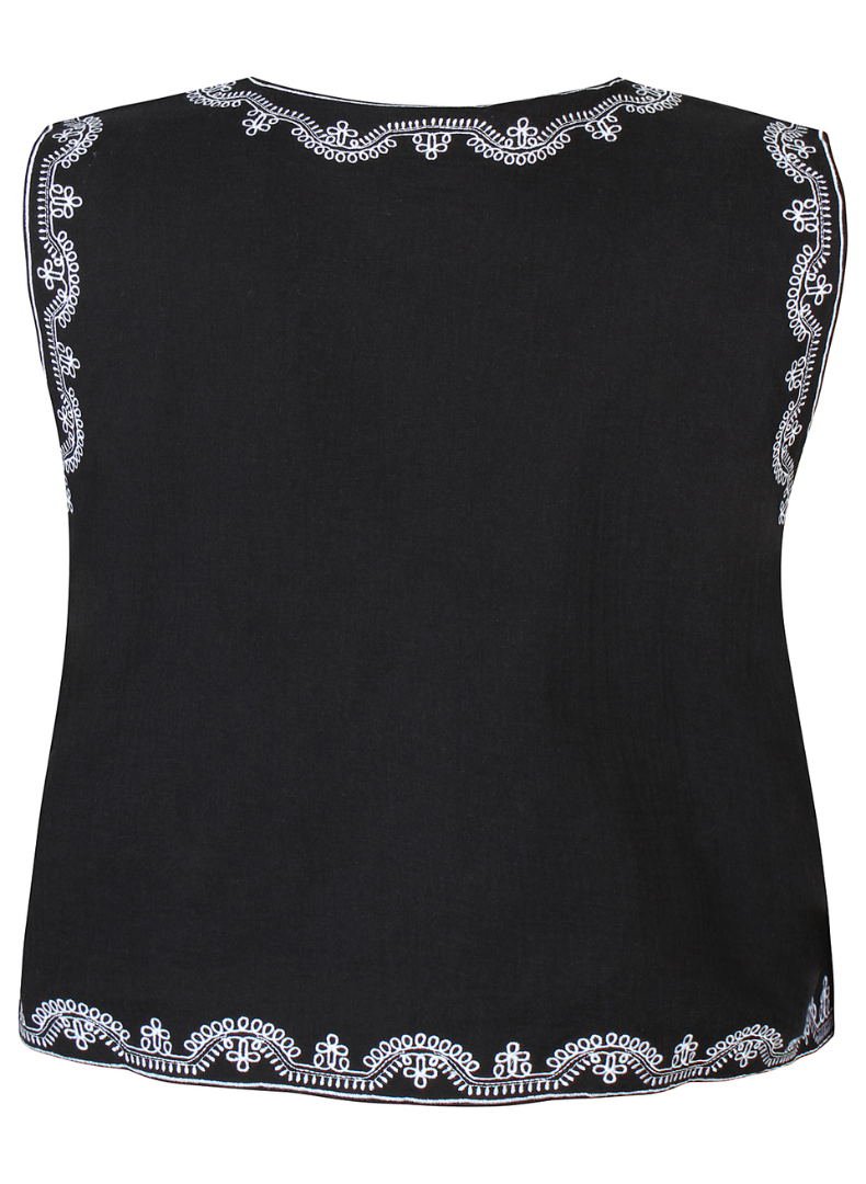Hedy Broderie Vesti