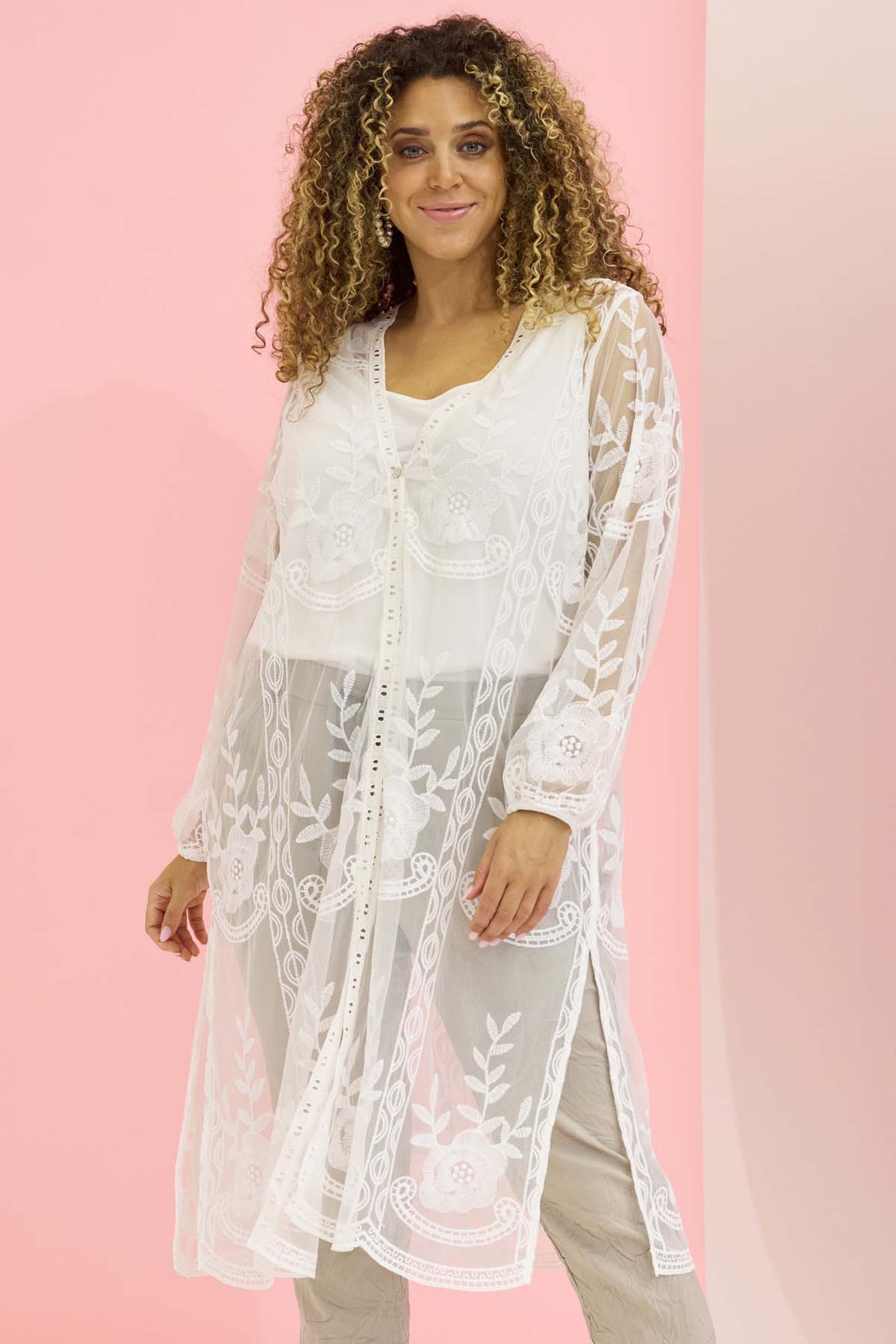 Myr Lace Kimono