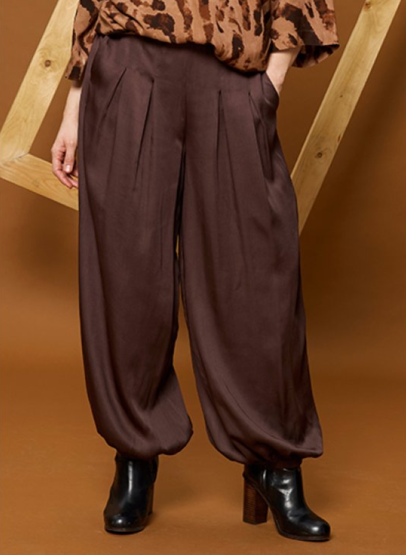 Melba Aladdin Buxur