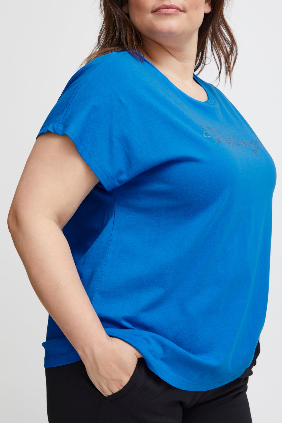 Bea Stuttermabolur