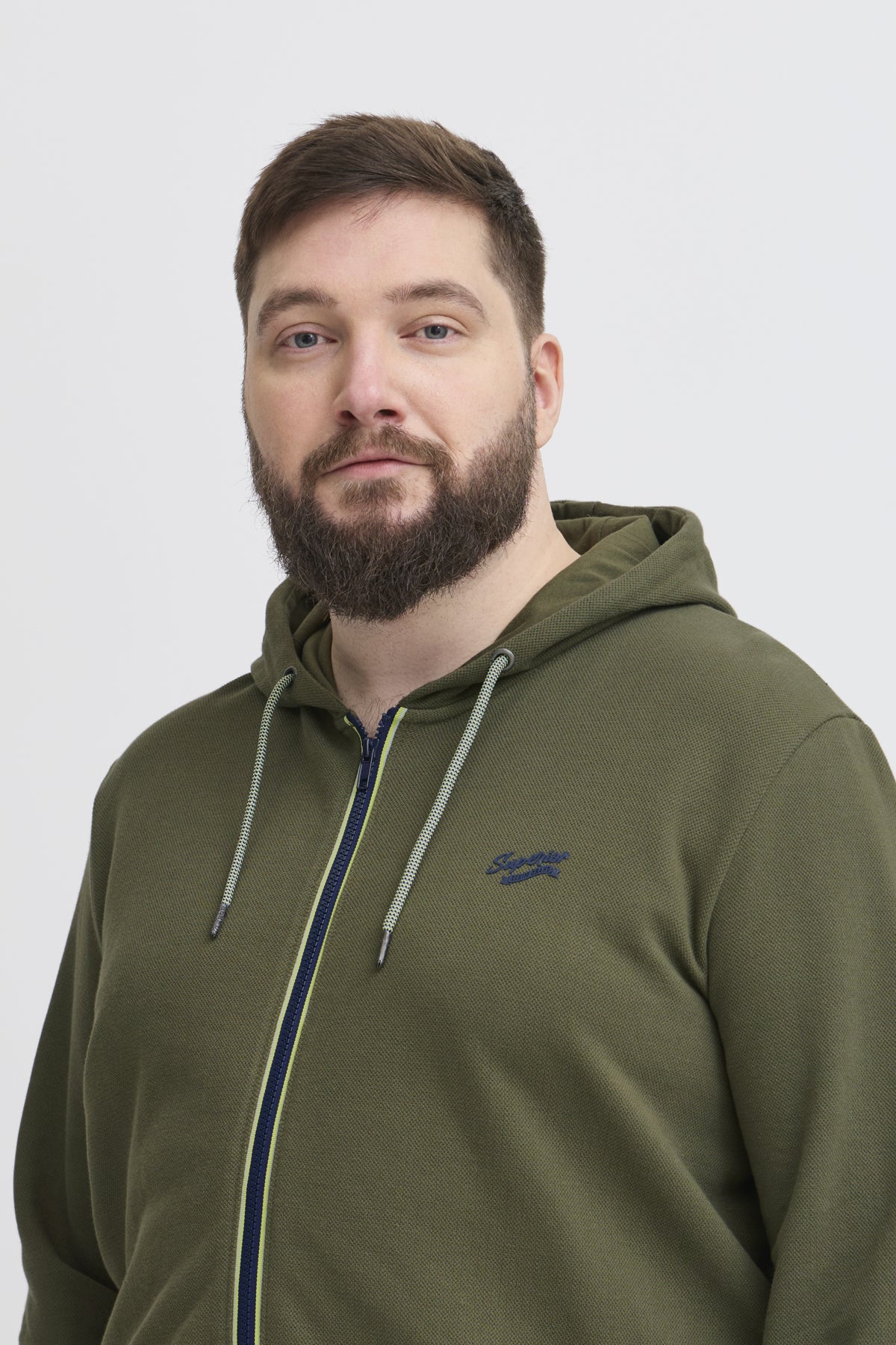 Superior Rennd Peysa