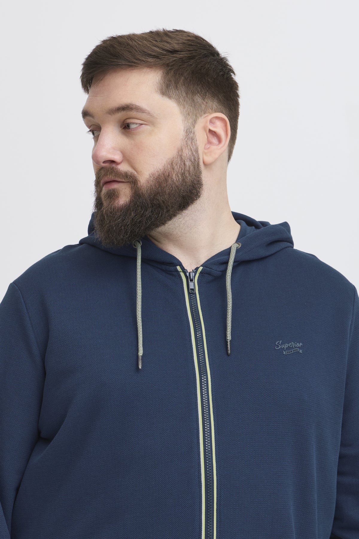 Superior Rennd Peysa