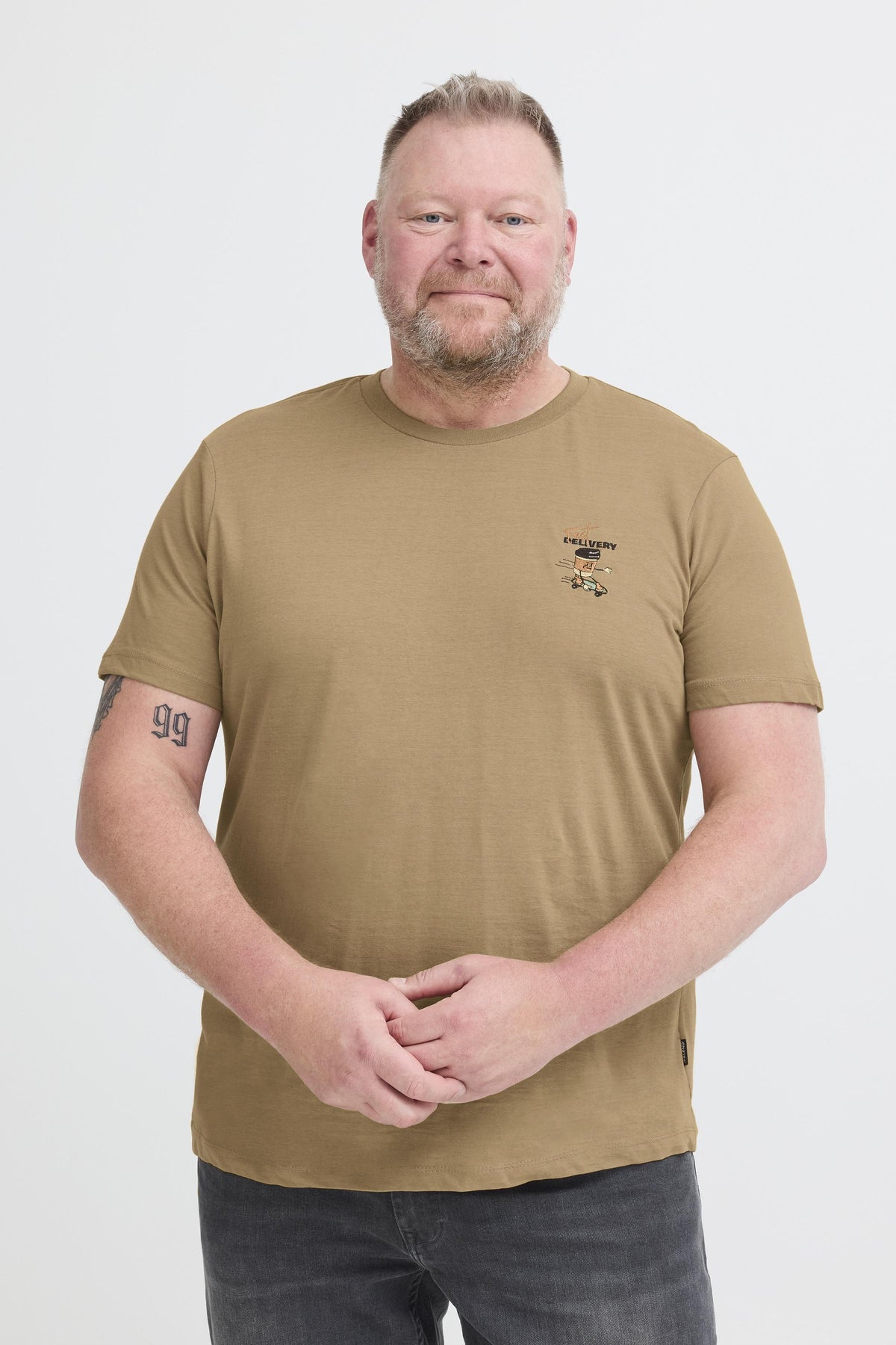 Kaven Stuttermabolur