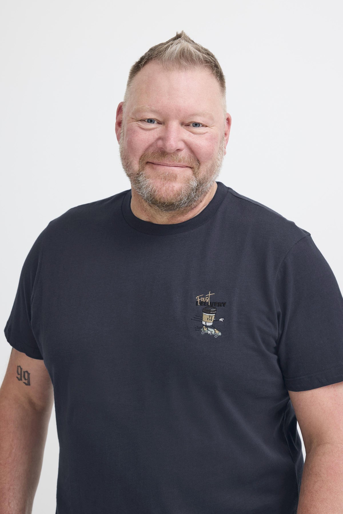 Kaven Stuttermabolur