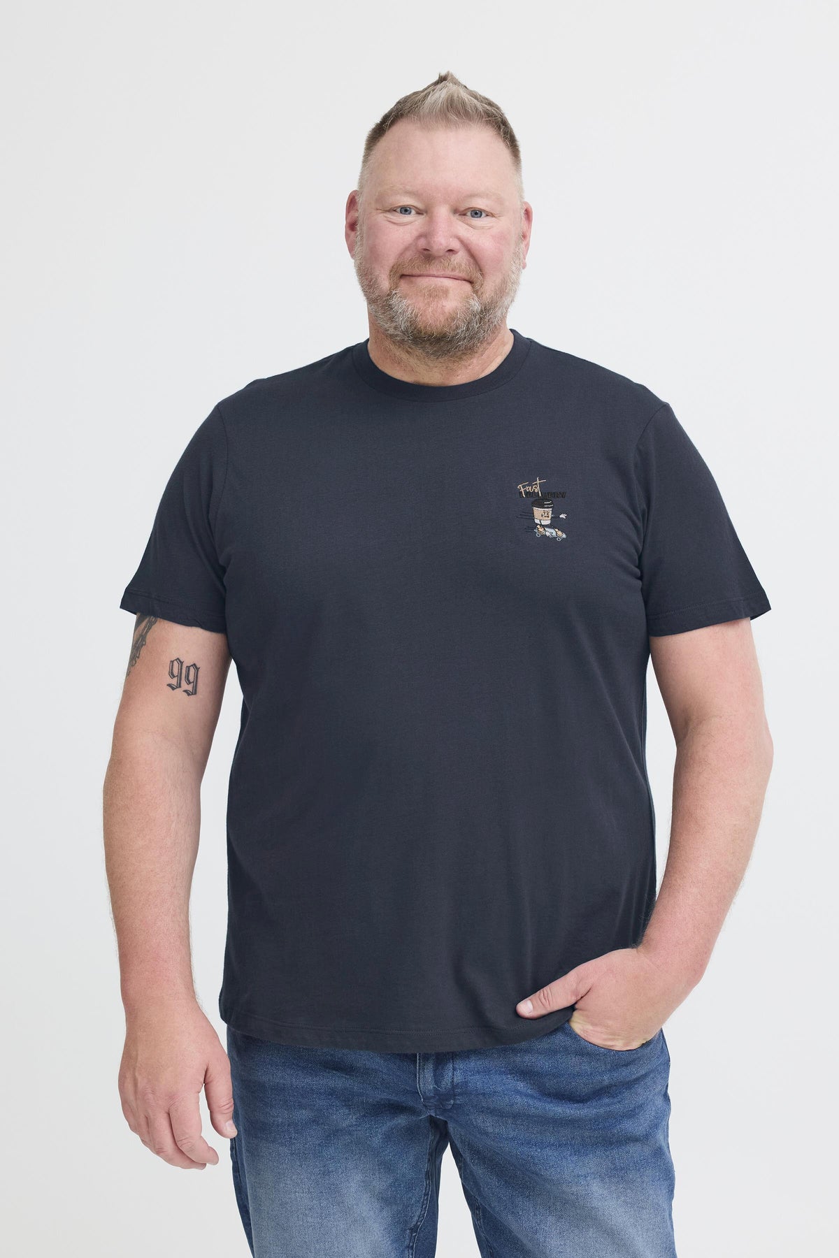 Kaven Stuttermabolur