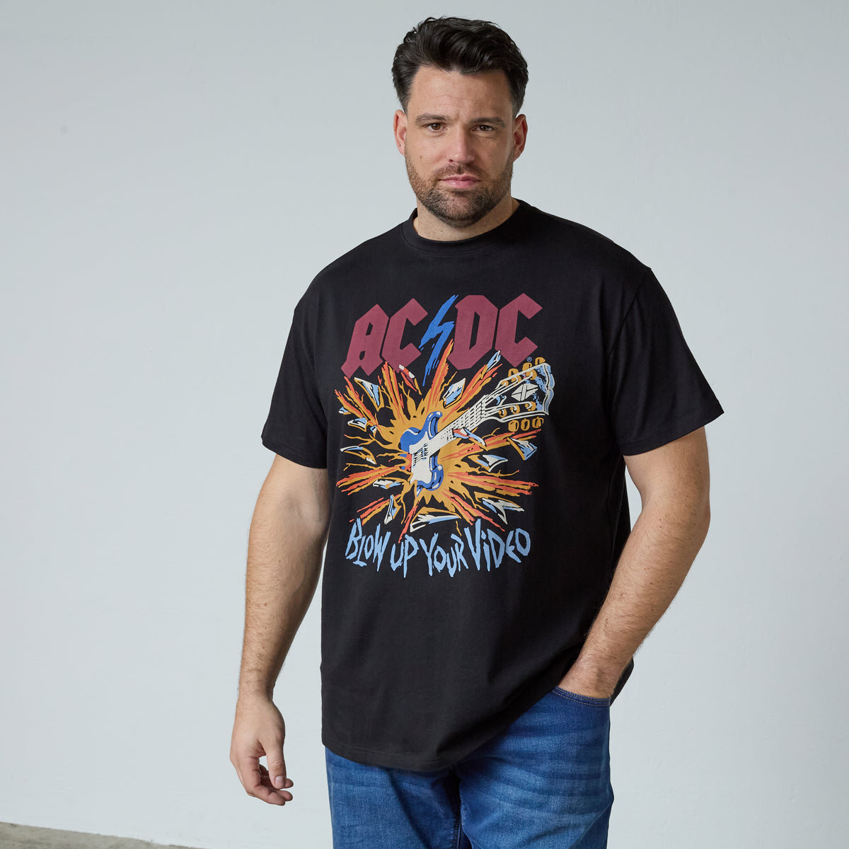 AC/DC Stuttermabolur