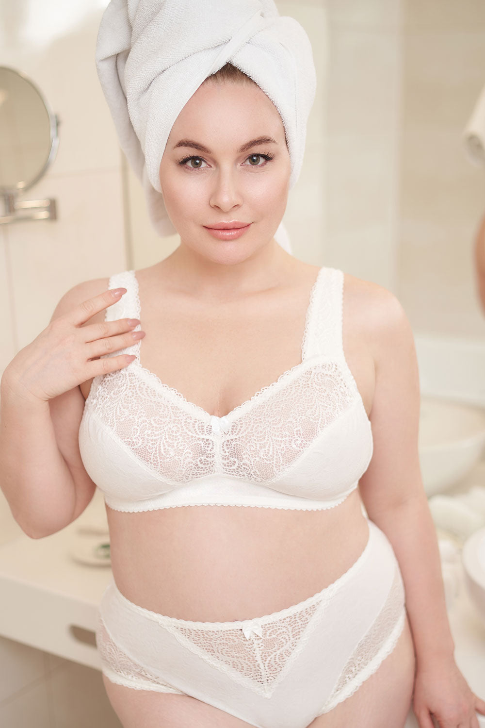 Queen Bae Nærbuxur - Whisper White