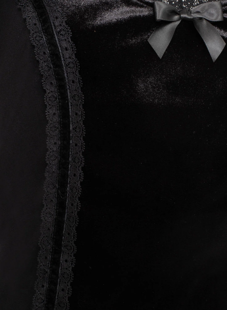 Disenchanted Velvet Toppur