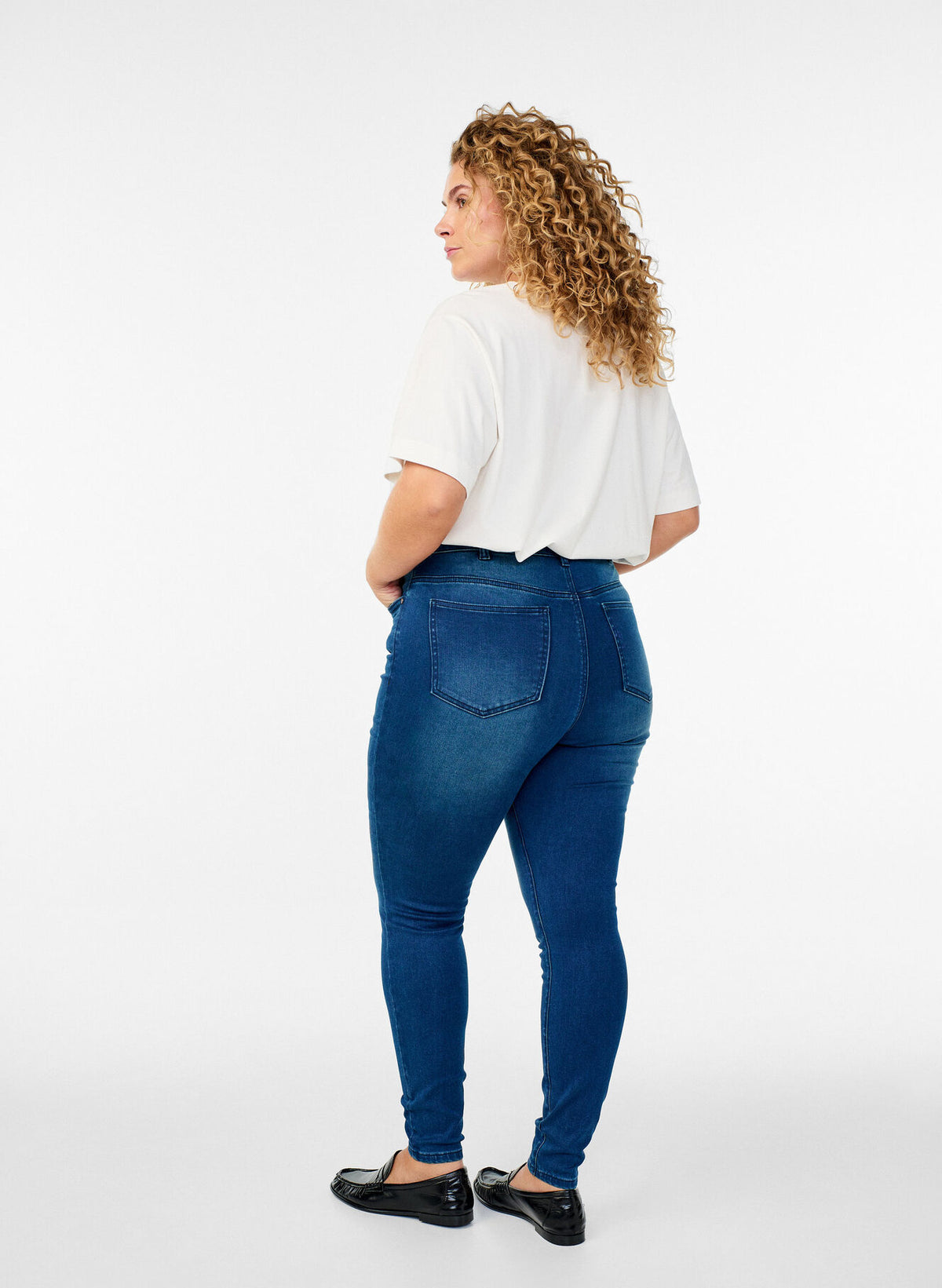 Amy Gallabuxur - Blue Denim
