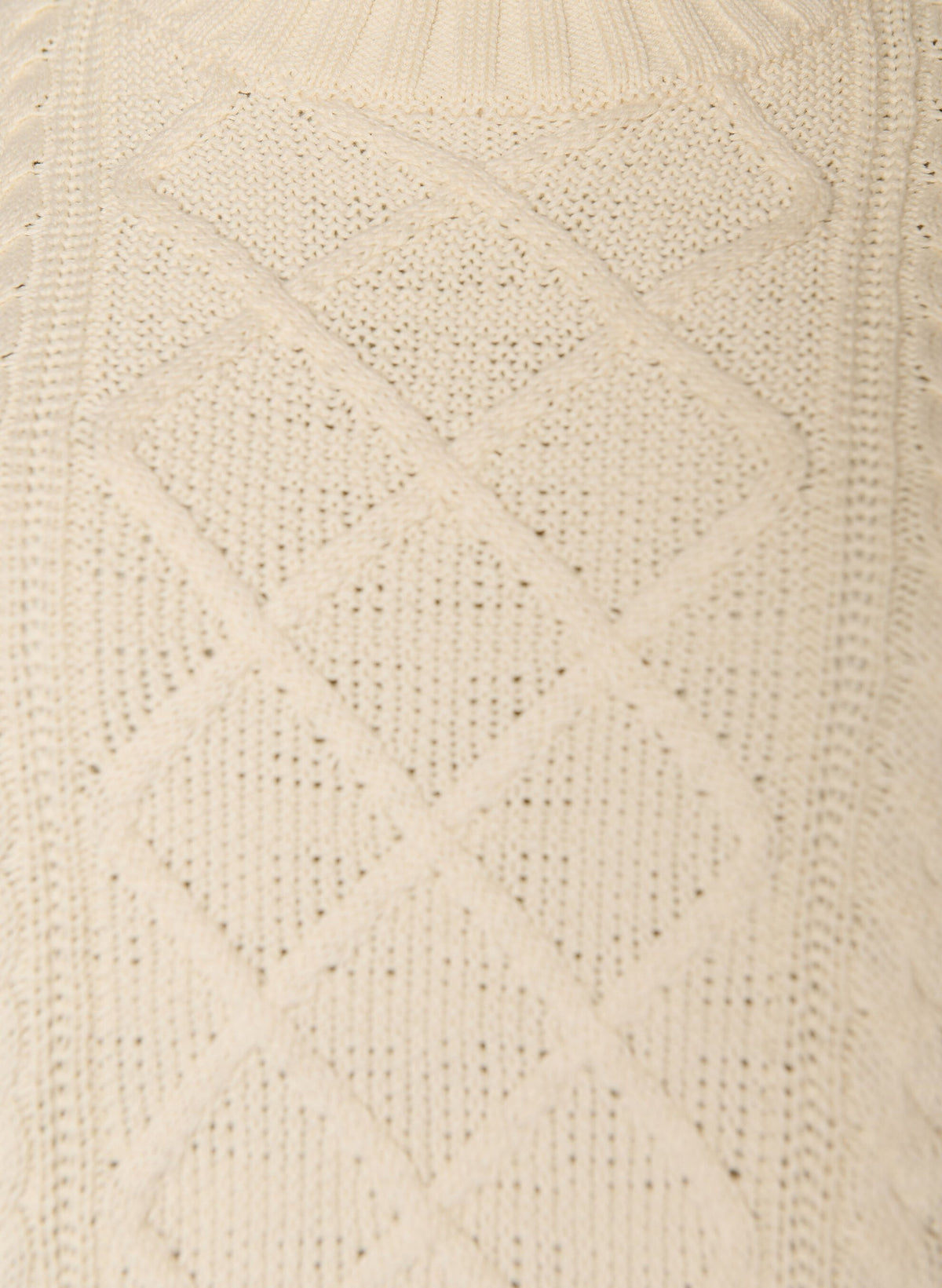 Emmi Cable Knit Peysa