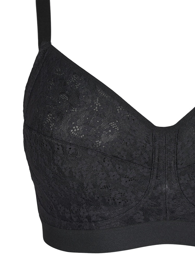 Stina Spangarlaus BH