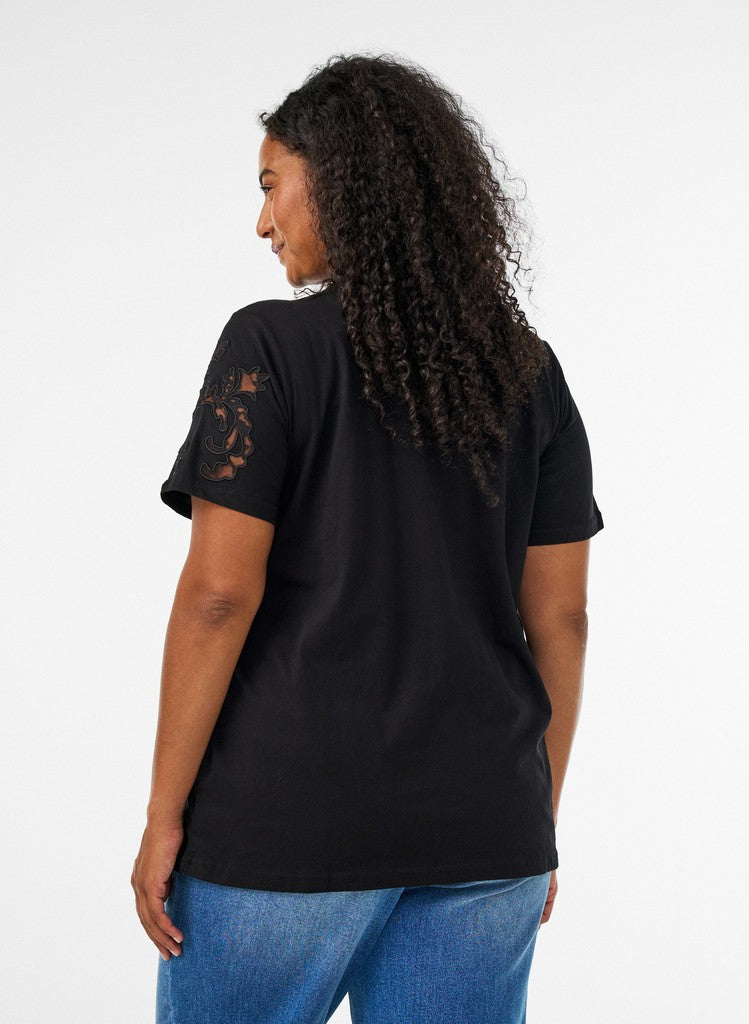 Liz Lace Stuttermabolur