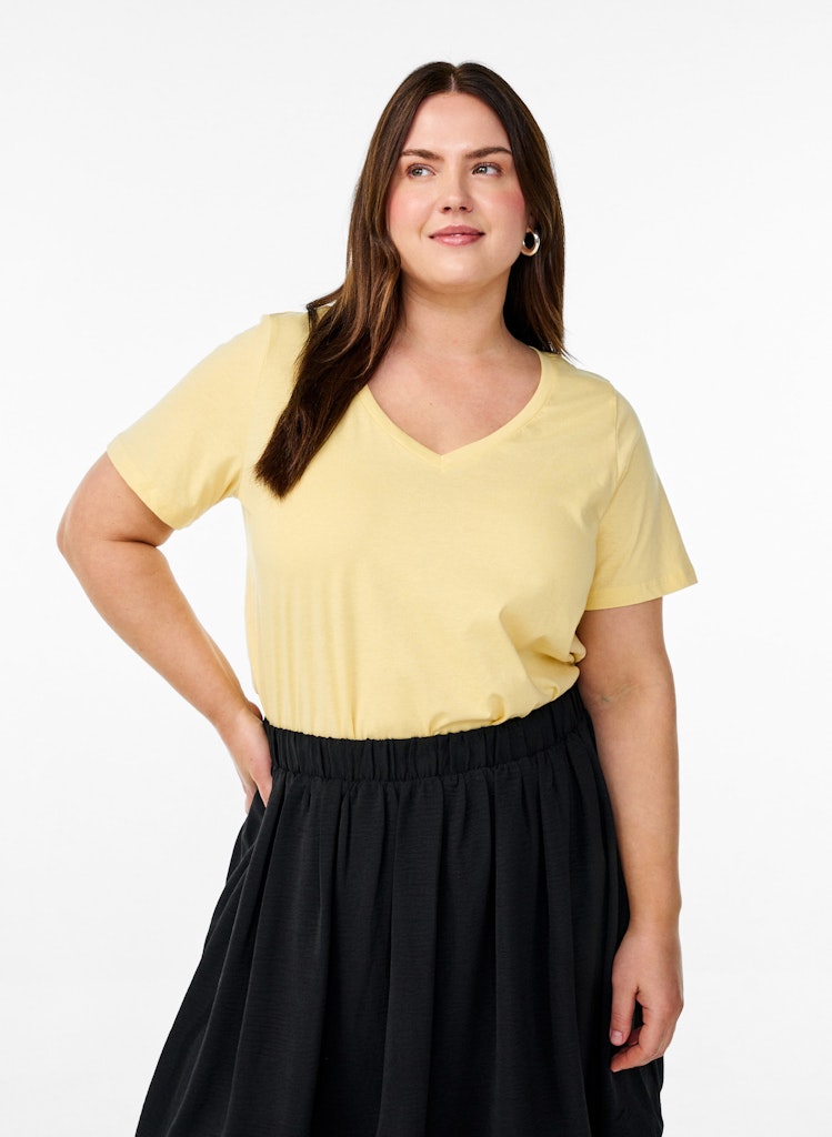 Katja V-neck Stuttermabolur