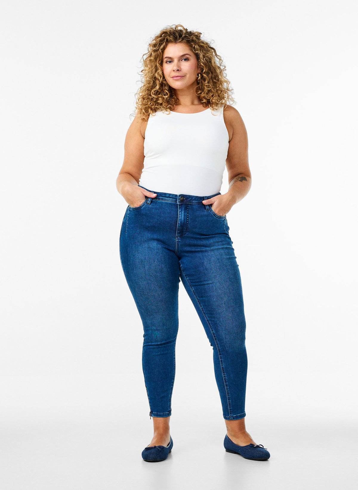 Luna Cropped Amy Gallabuxur