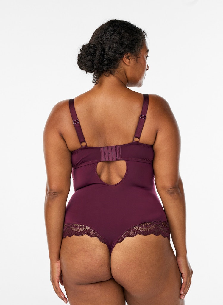 Ella Samfella - Winetasting