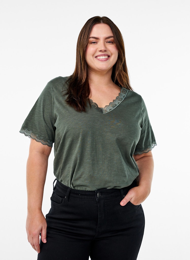 Kamia Lace Stuttermabolur