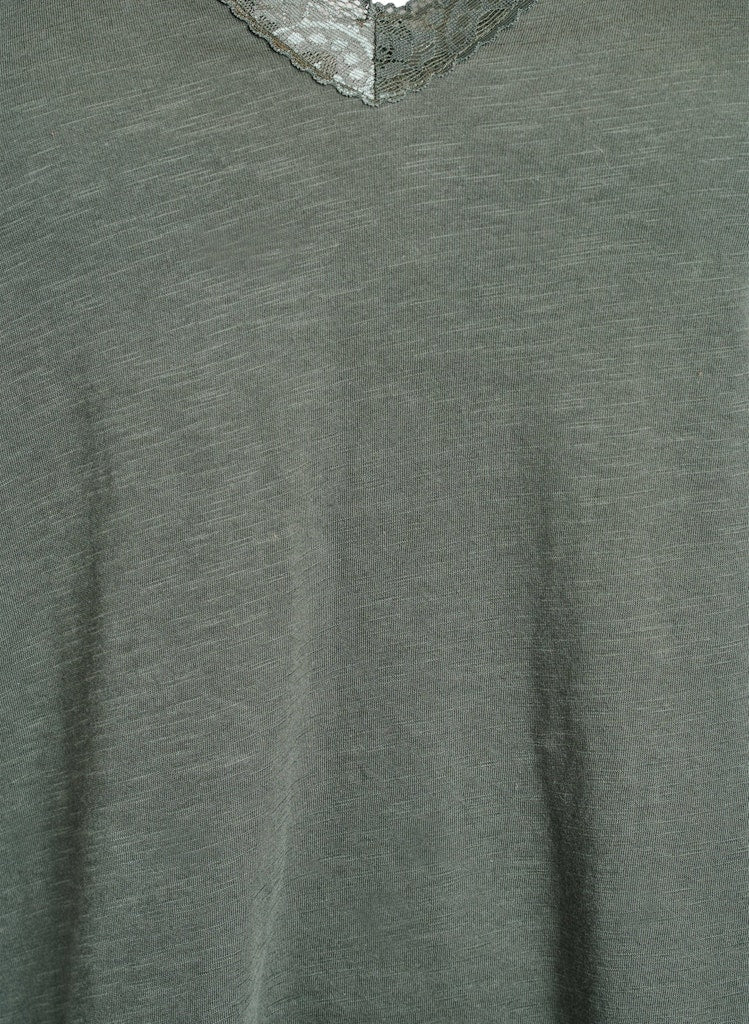 Kamia Lace Stuttermabolur
