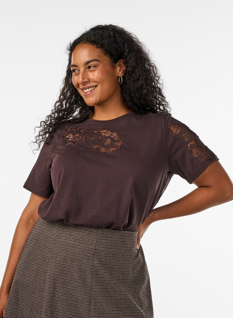 Liz Lace Stuttermabolur