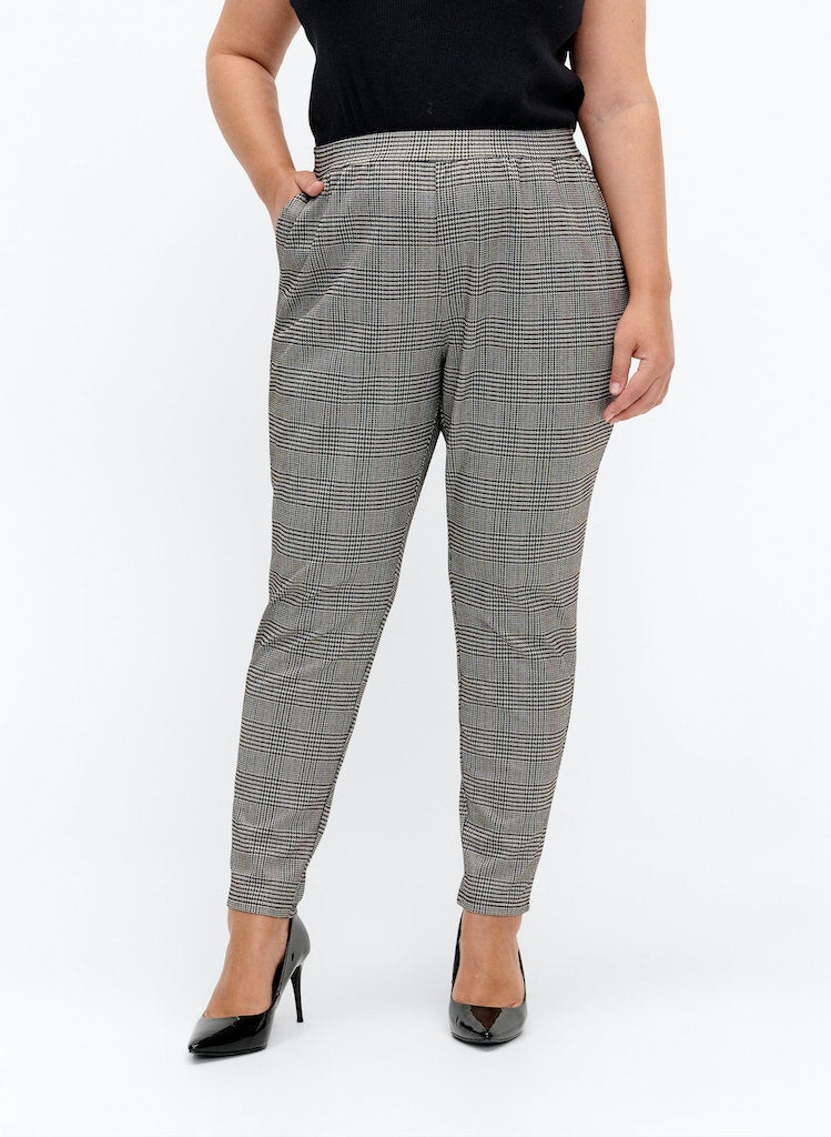 Maddie Buxur - Brown Checkers