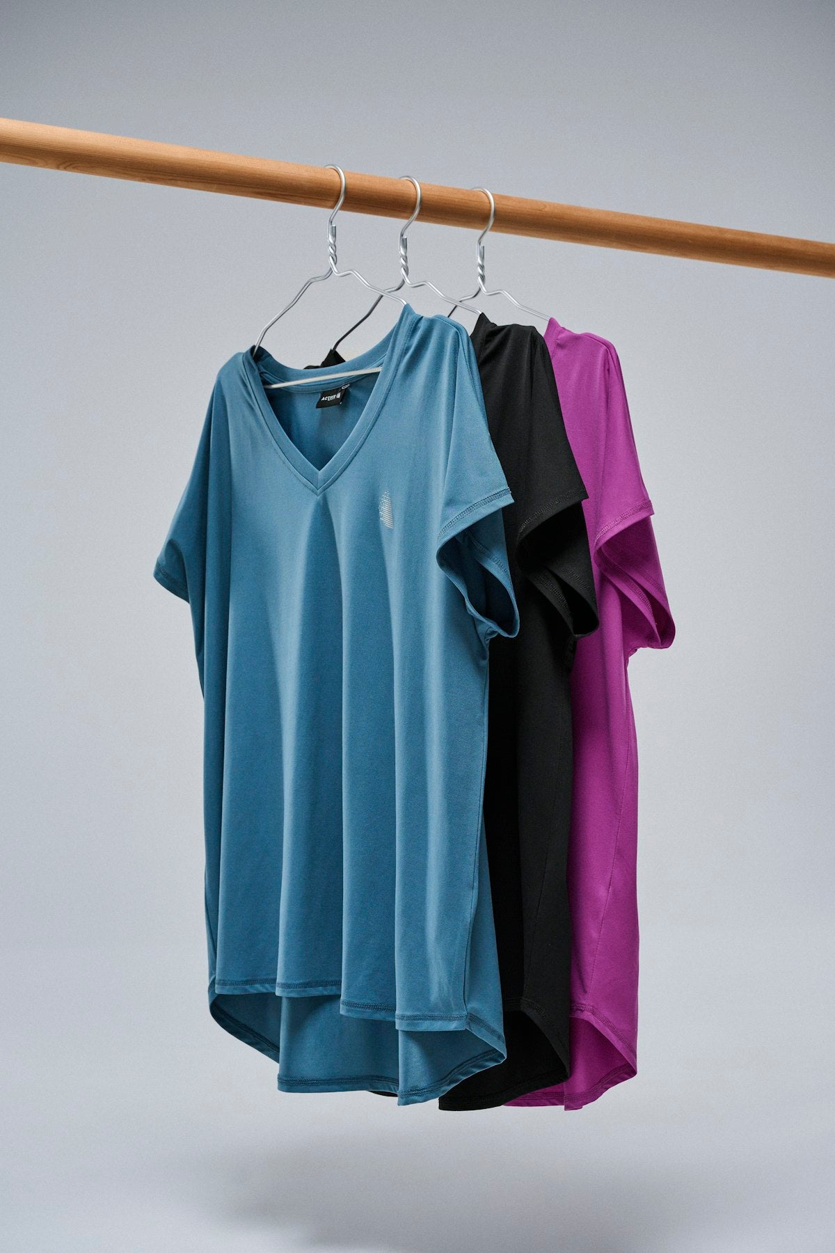 Active V-neck Bolur