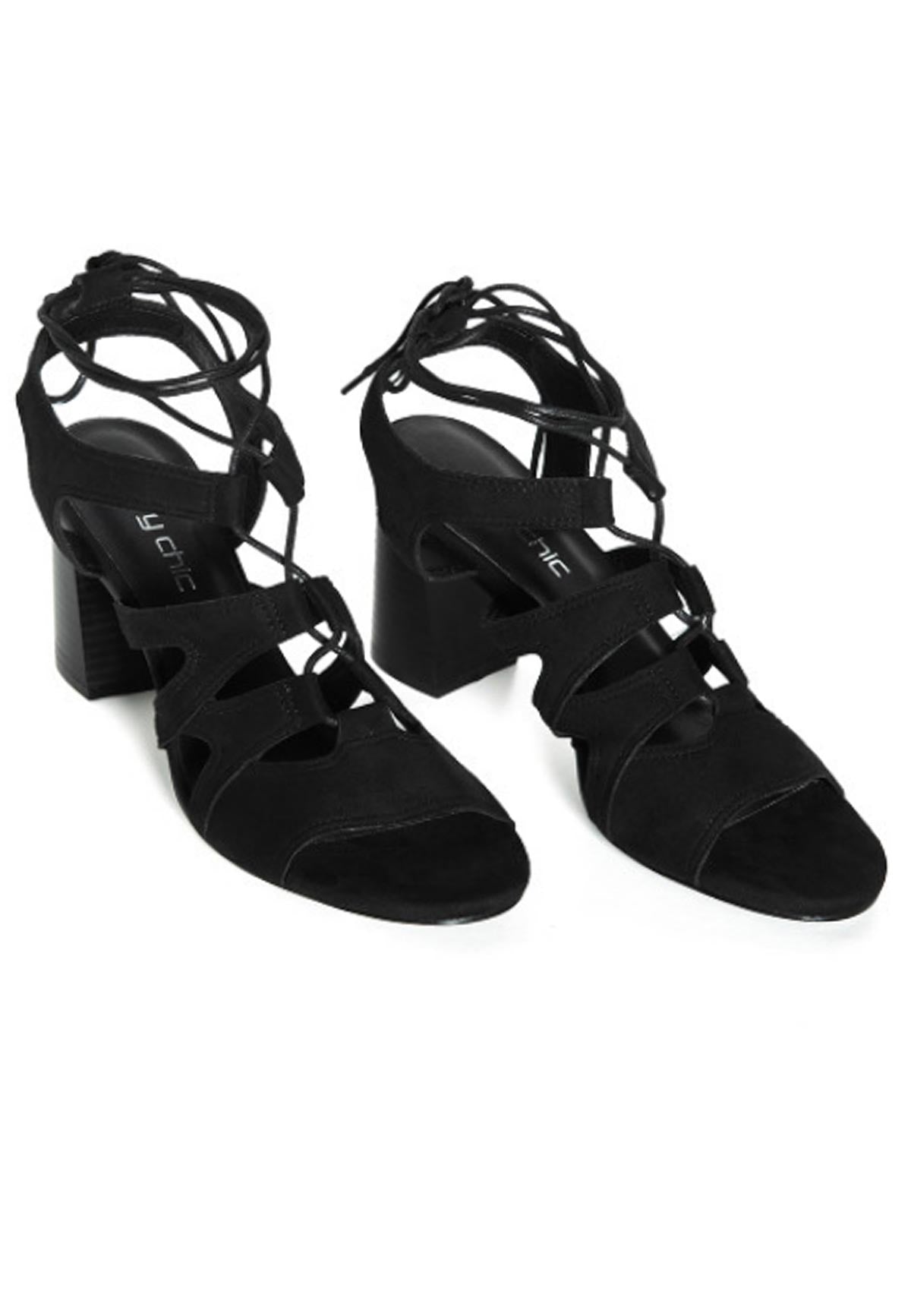 Lacey Strappy Sandalar