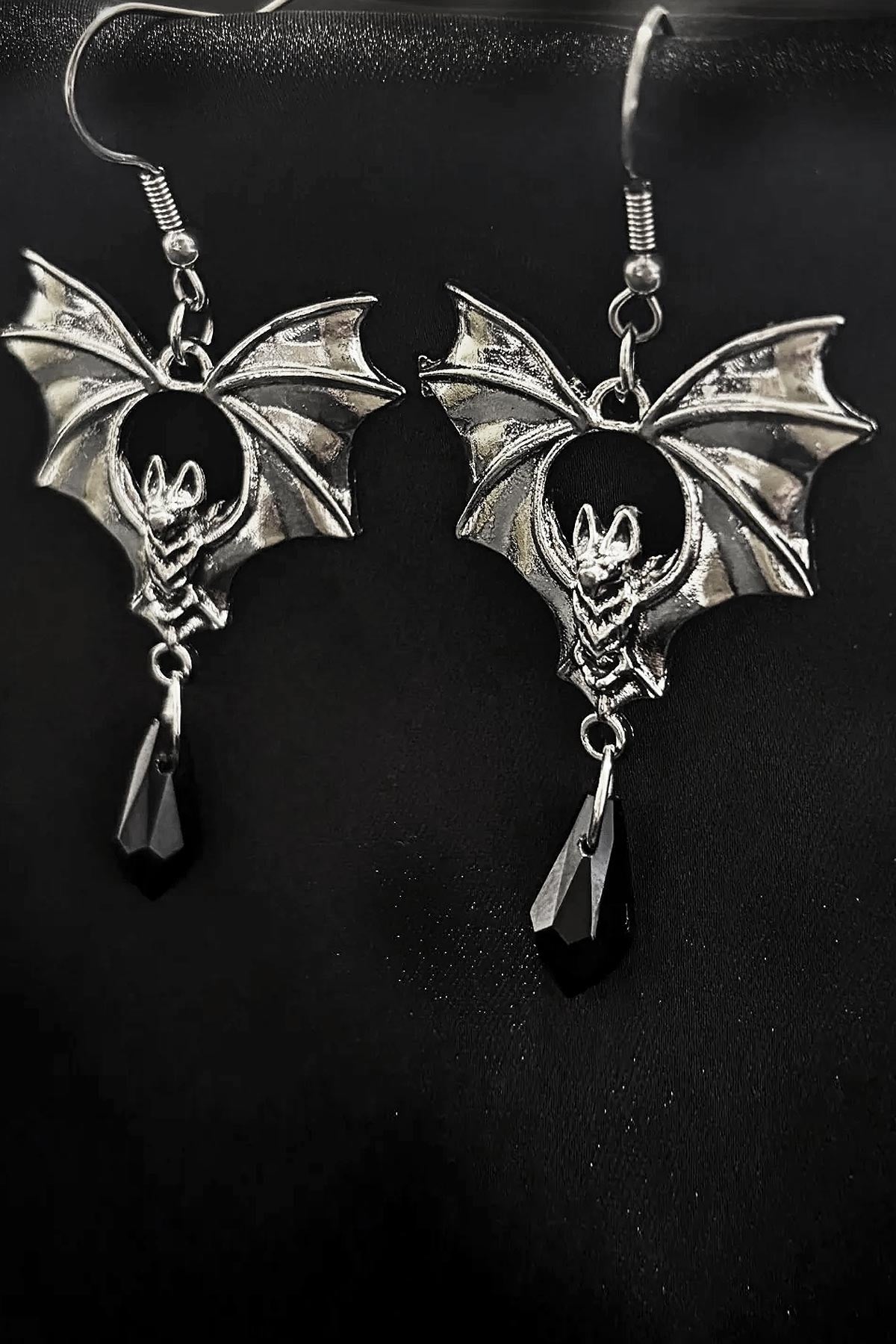 Bats Drop Eyrnalokkar
