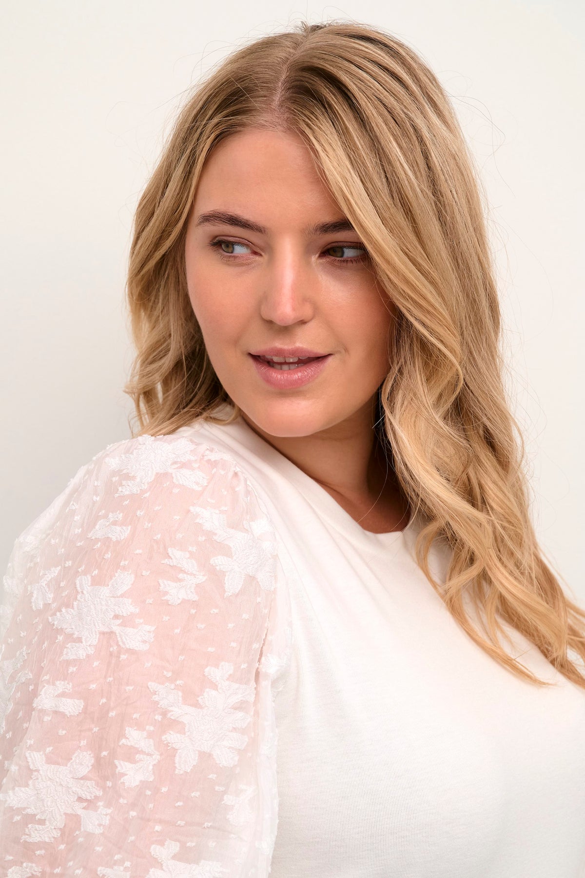 Flori Chiffon Toppur