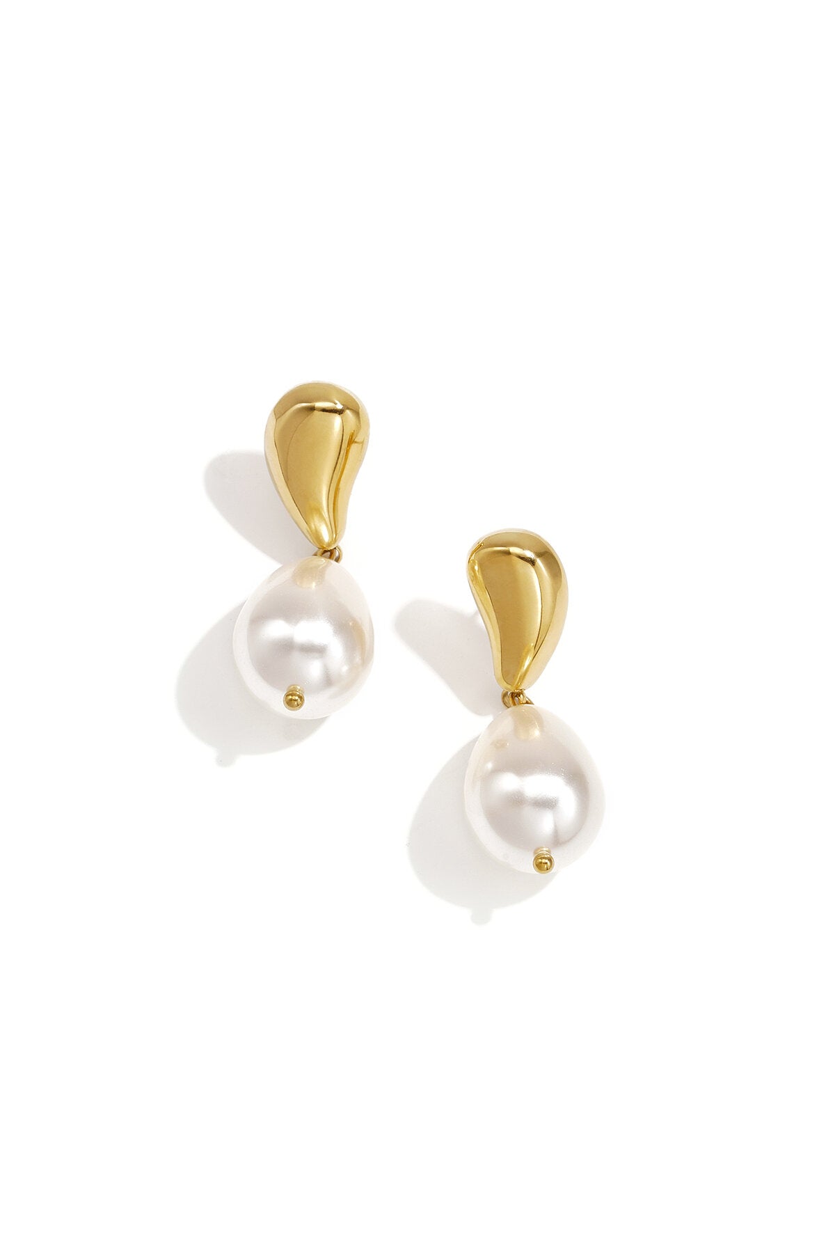 Drop Pearl Eyrnalokkar