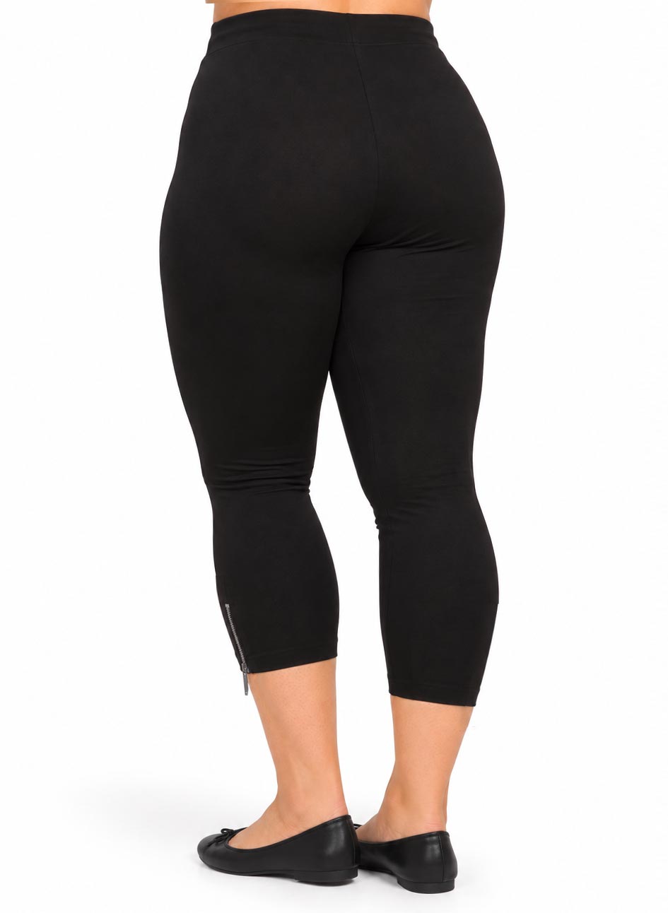 Zip Capri Leggings