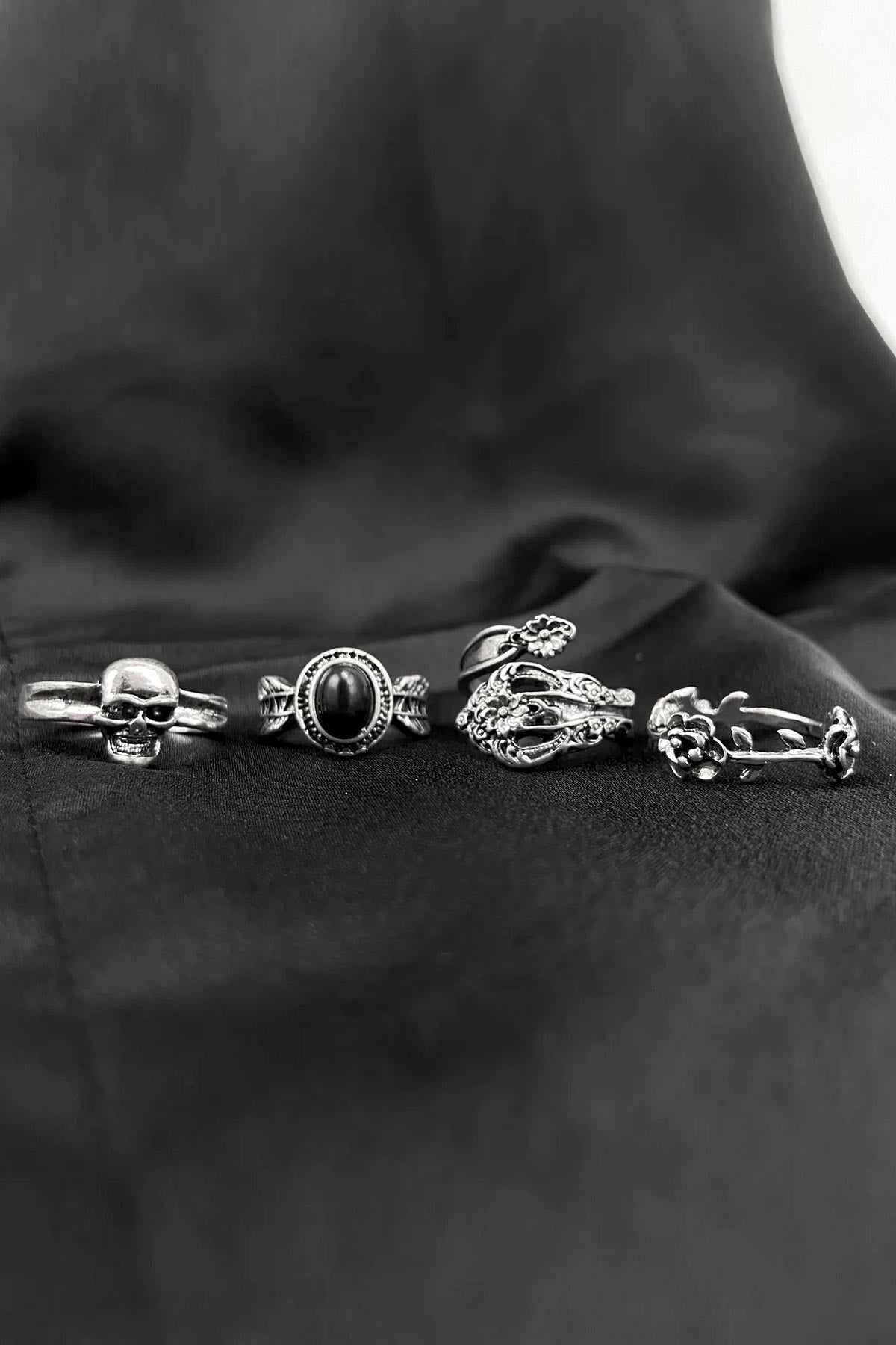 Moth Ring Colletion