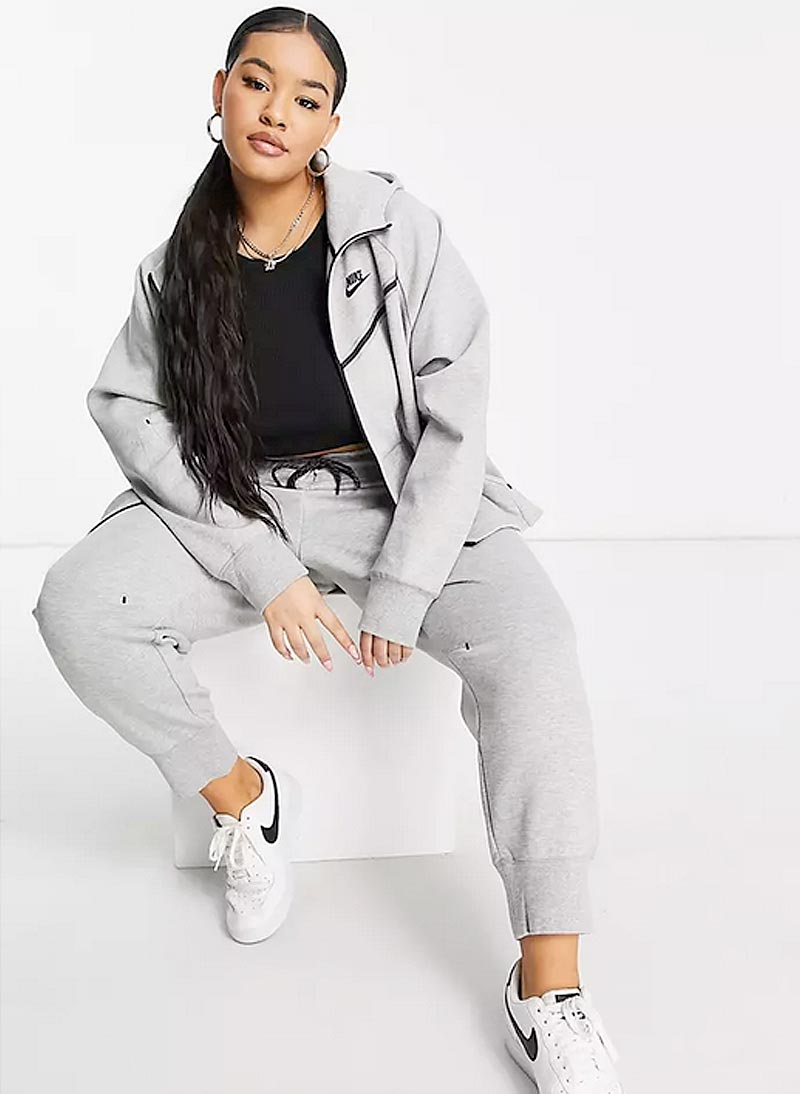 Nike Tech Fleece Hettupeysa