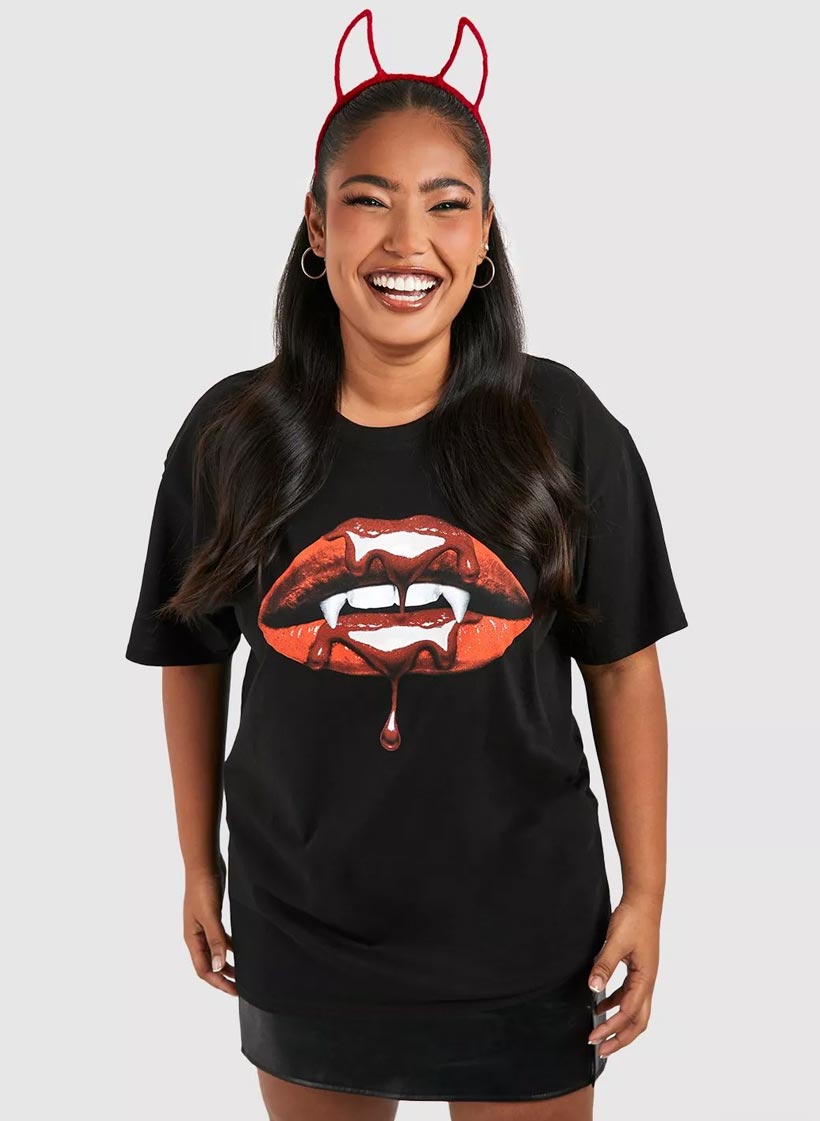 Vampire Lips TEE
